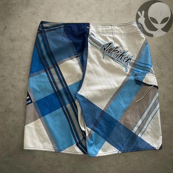 Quiksilver Blue Plaid Board Shorts Size L - Picture 1 of 7